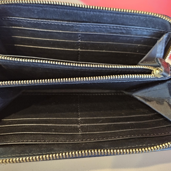 Authentic burberry wallet - Picture 5 of 7